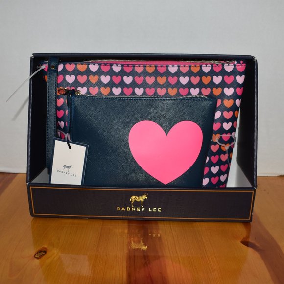 DABNEY LEE 2 Piece Wristlet/Pouch Set Pink Hearts *New With Tags* - Picture 2 of 13